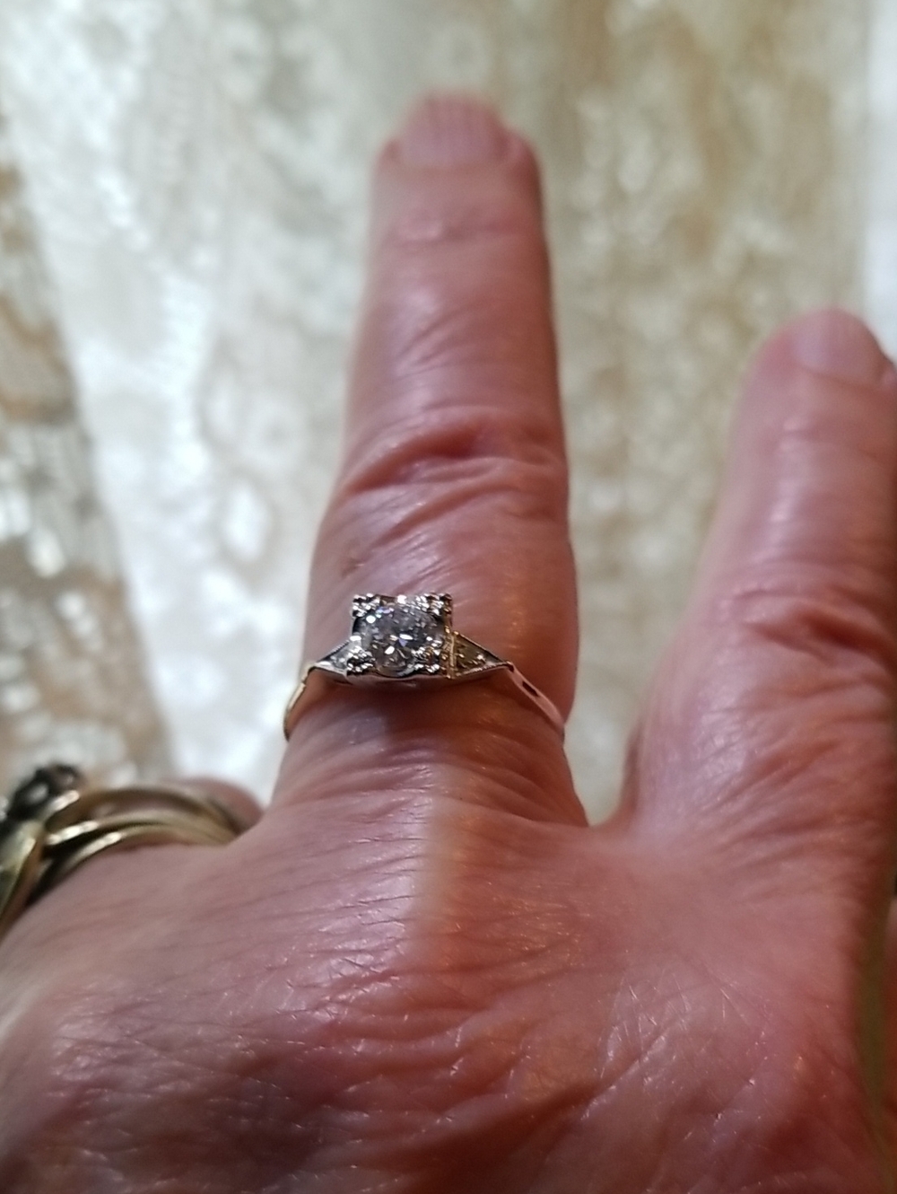 Vintage 14K Gold Ring with Diamonds - Picture 7 of 7